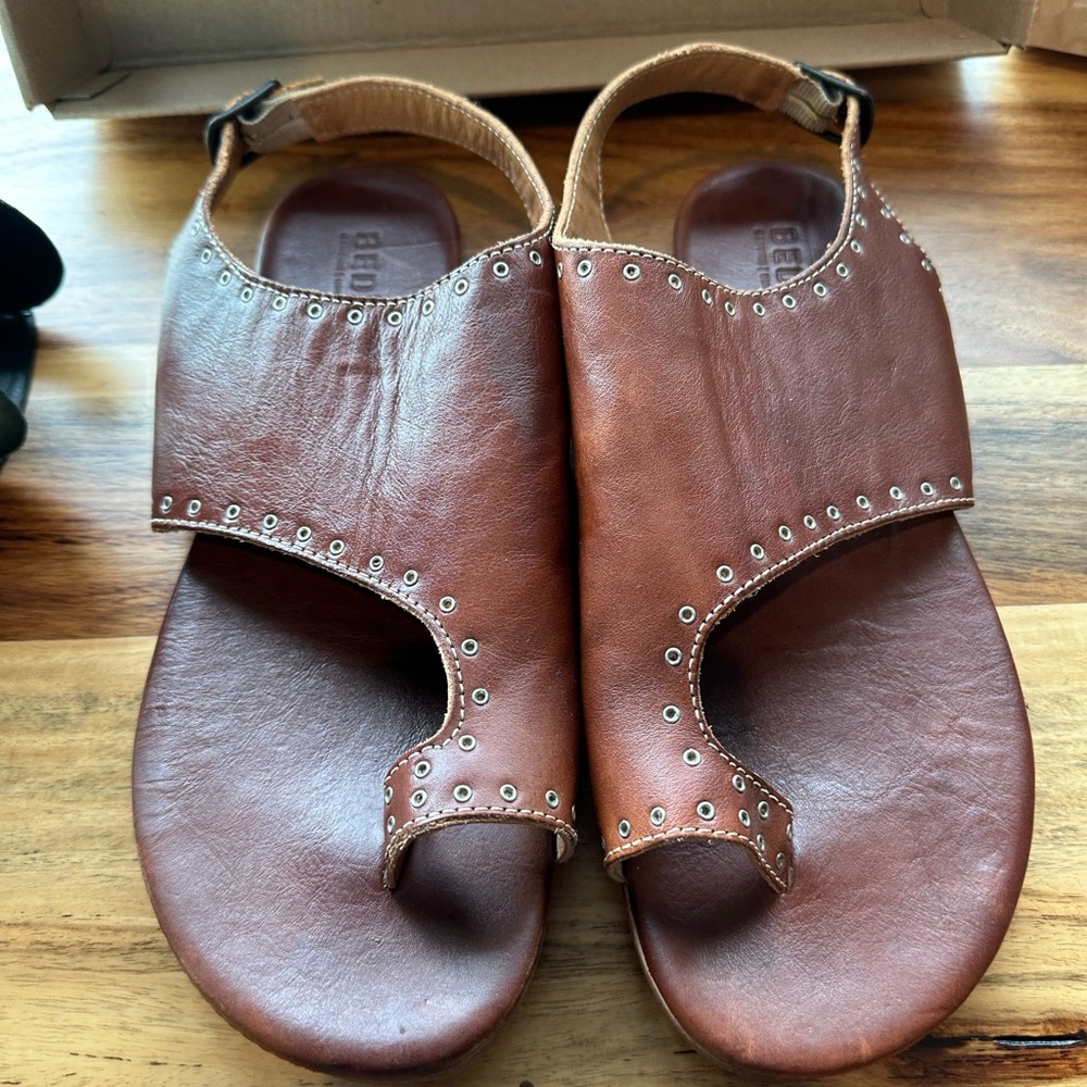 Bed Stu Misha sandals size 8. Only worn twice.
Color is Teak Driftwood